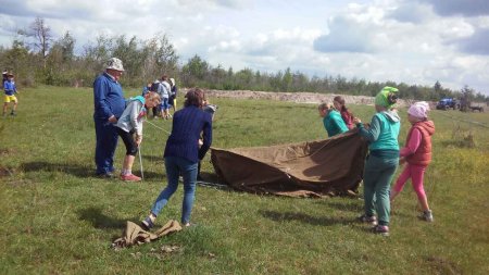 Вихованці табору "Веселка" ходили у похід